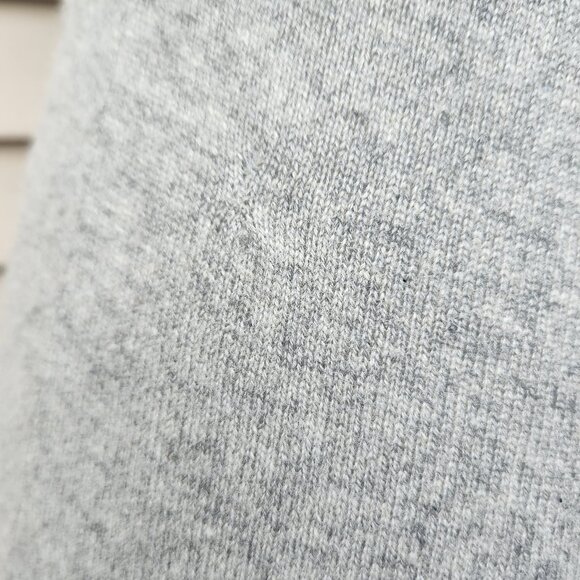 Ann Taylor Gray Cashmere Knit Blouse Scoop Ruffle Neck Sleeveless 145892 - Picture 7 of 11